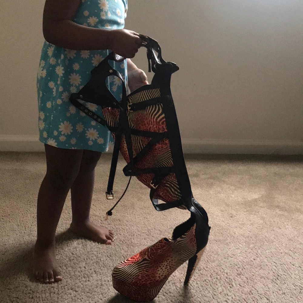 Shoes, boots